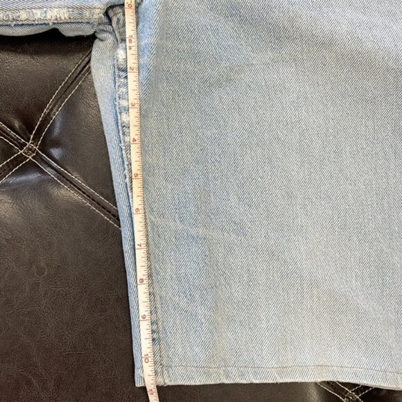 (16) 5ive Jungle & Co Women's Jean Shorts - Picture 5 of 7